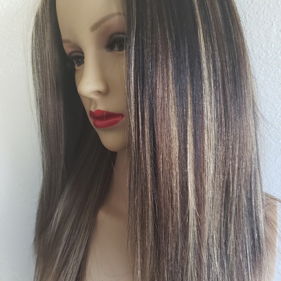 12 inch Upart Wig 💕 Ready to ship 💕 - Picture 4 of 8